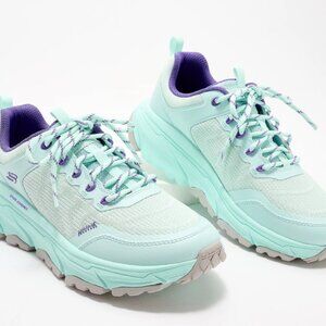 Skechers Womens D'lux Journey Knit Lace Up Verbena Sneaker in Mint